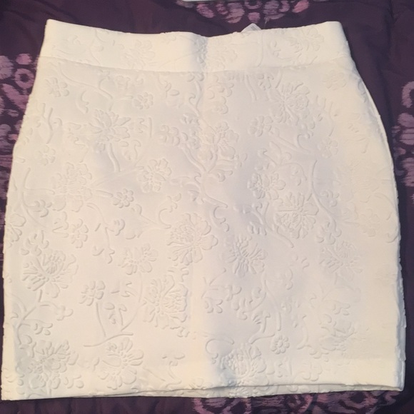 Forever 21 Dresses & Skirts - White mini skirt